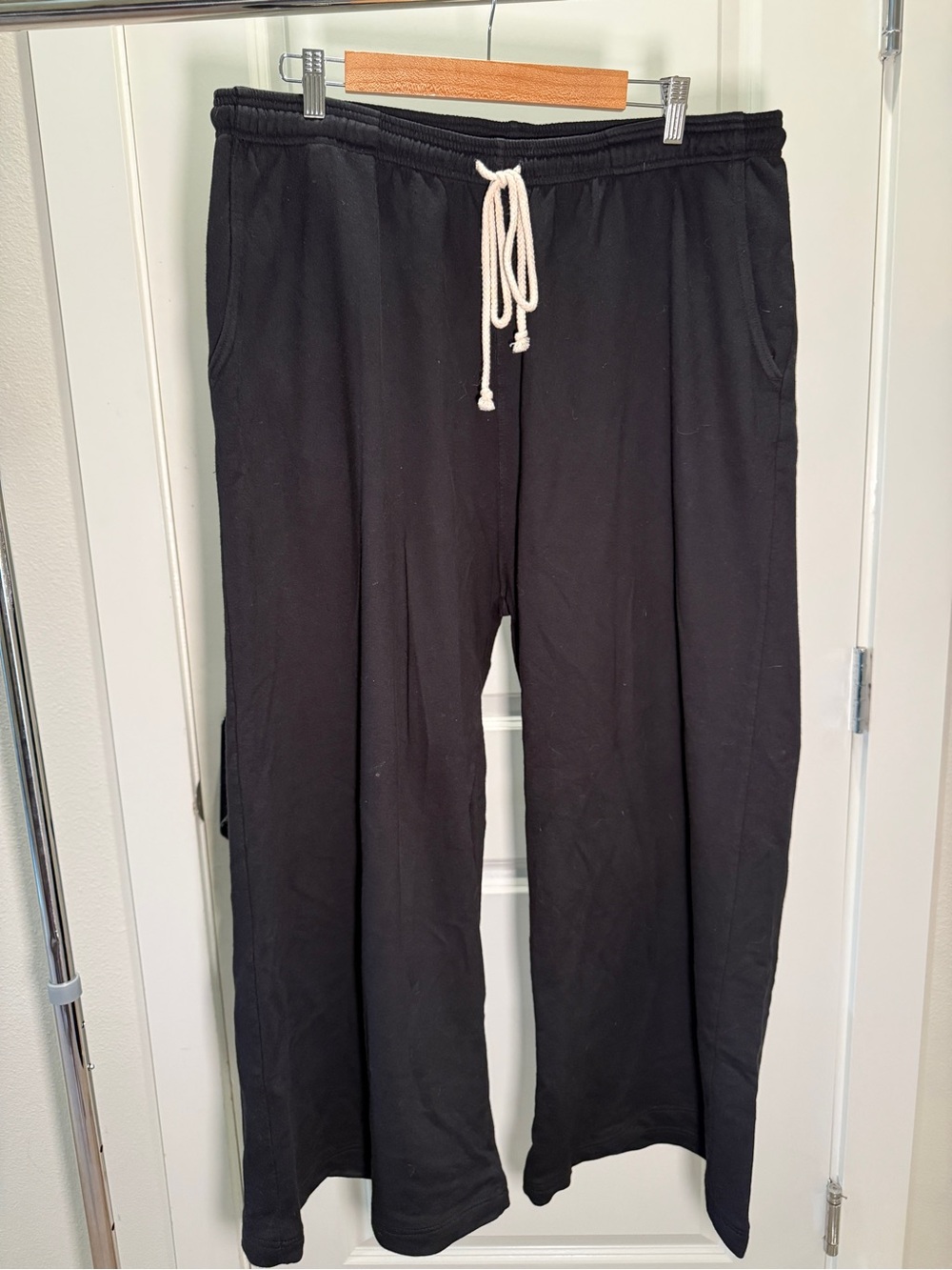 BIG BUD PRESS - Black Wide Leg Sweatpants